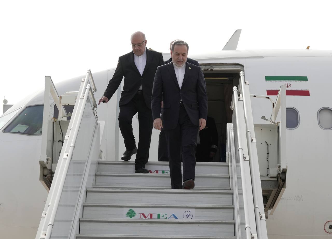 عراقچی: باید قوی بود وگرنه سرکوب می شویم/ برای جنگ آماده‌ایم!