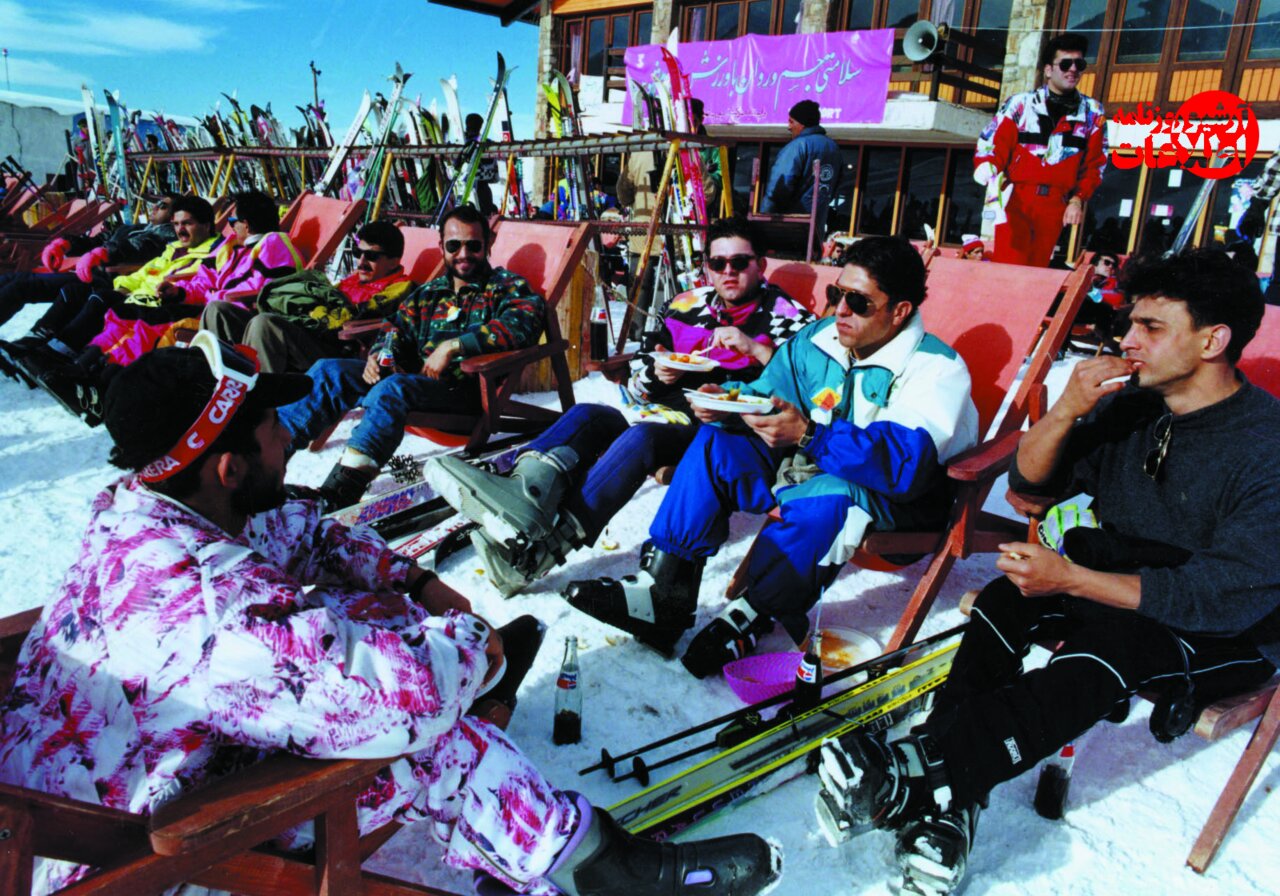 پایتخت برفی شد؛ عکسهای تماشایی از تهران ۱۳۷۴