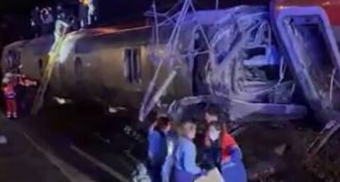 برخورد دو قطار در اسپانیا فاجعه آفرید