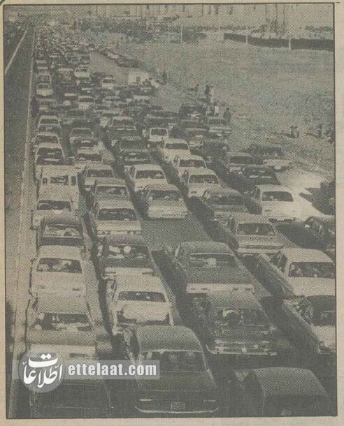 عکس‌هایی از ترافیک وحشتناک تهران در زمستان ۱۳۵۴