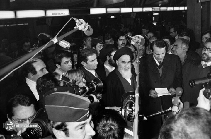 سرود شاهنشاهی پخش زنده ورود امام(ره) به ایران را قطع کرد!