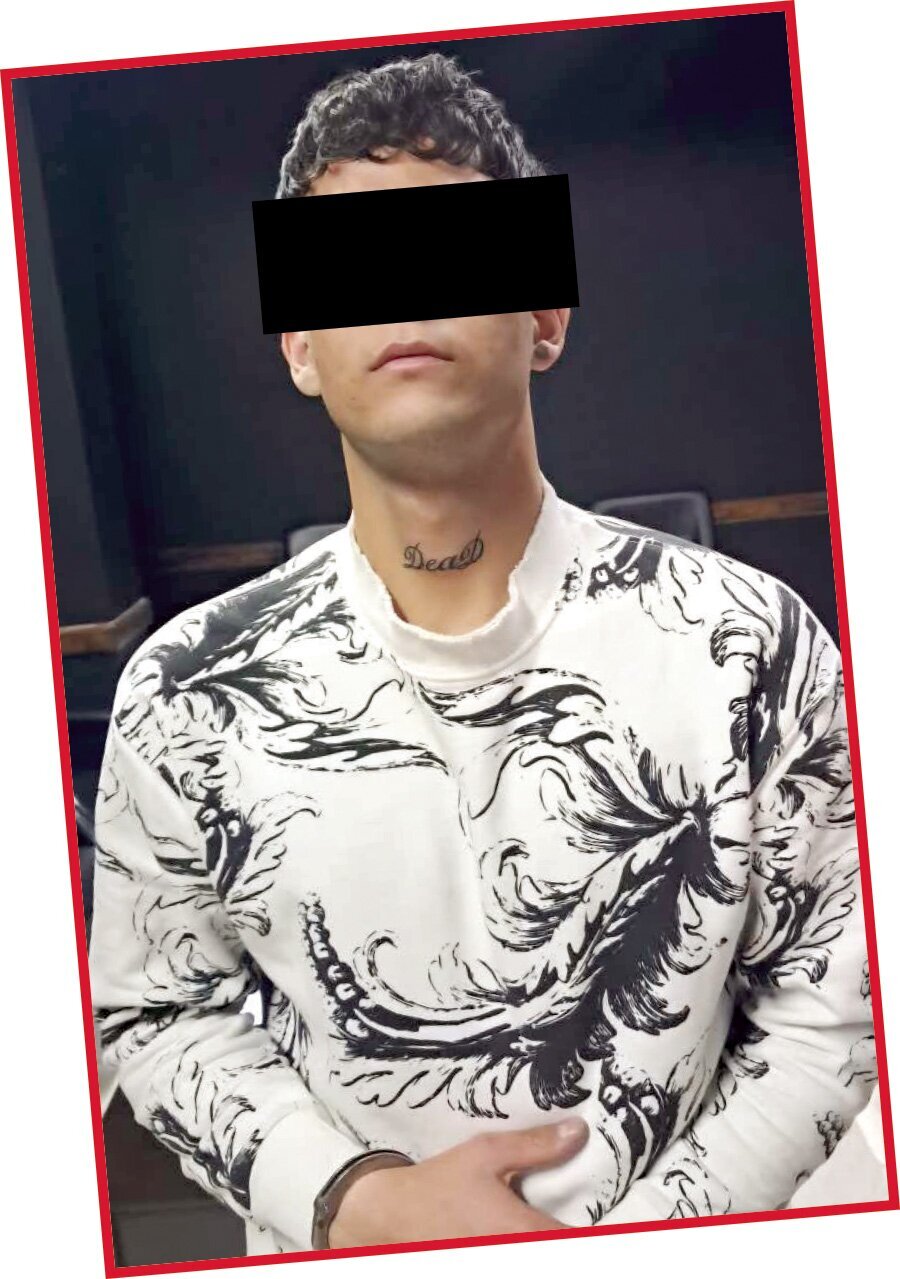 جوان ۱۹ ساله با ضربات پی‌درپی چاقو پدرش را سلاخی کرد +عکس قاتل