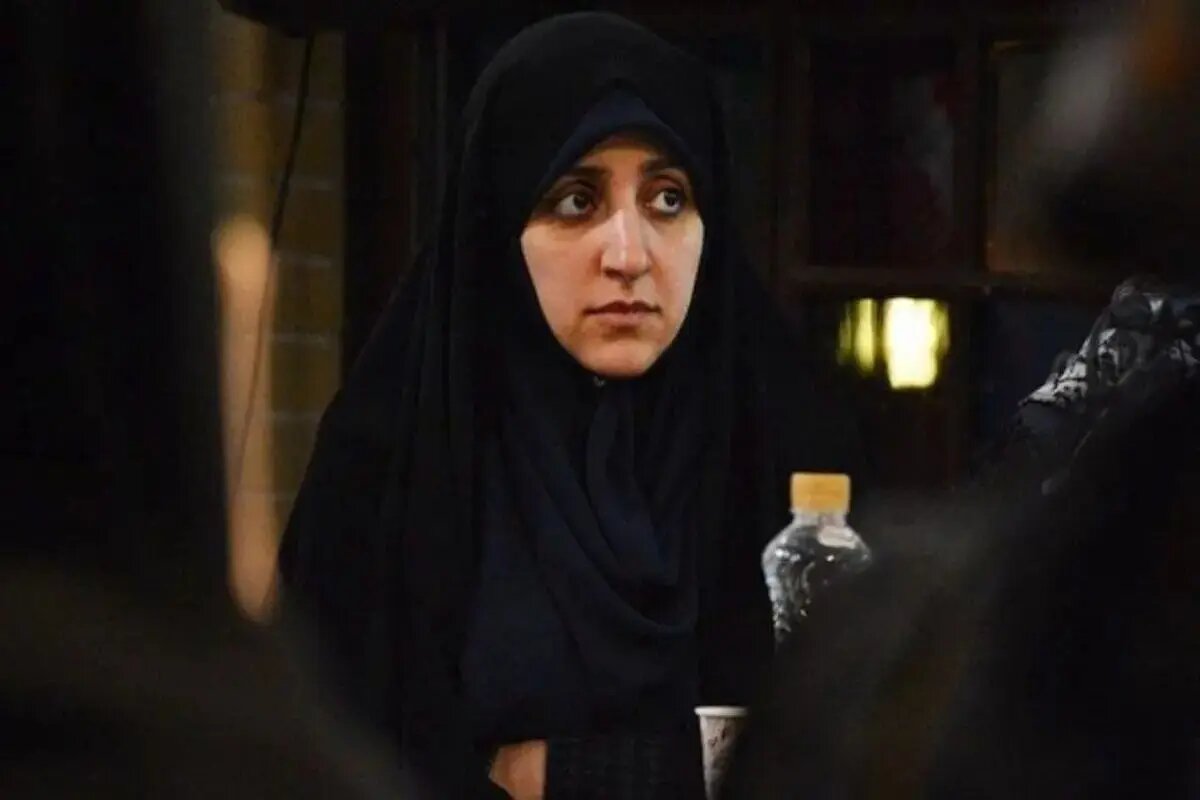 زهرا بهروزآذر