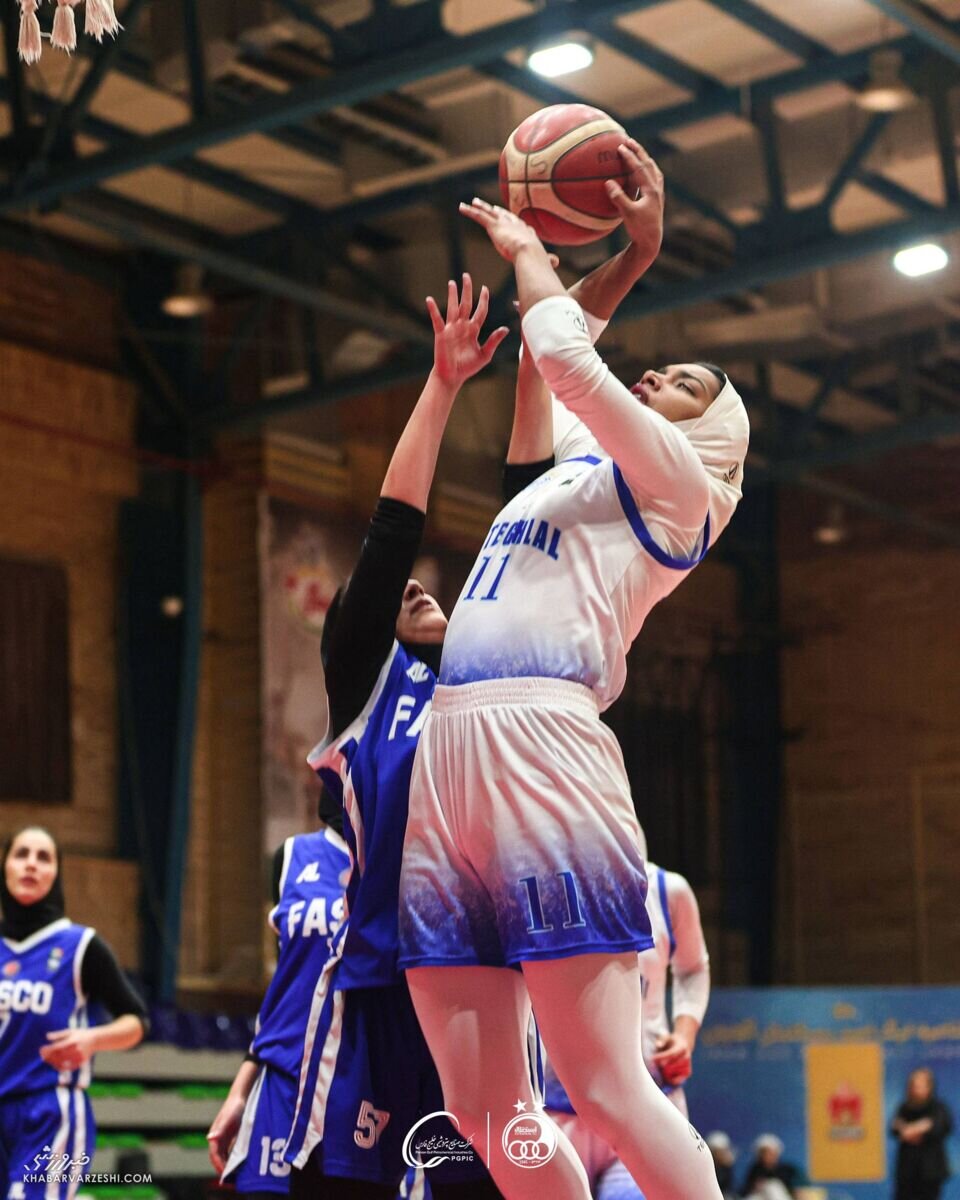 شیا رائل، بسکتبالیست آمریکایی استقلال