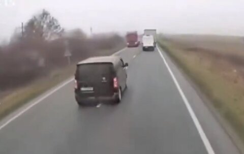 لحظه مرگبار تصادف فوتبالی‌ها در جاده با ۷ کشته! +ویدیو