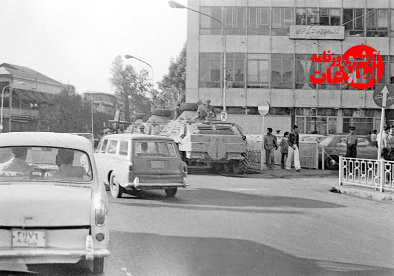 عکس‌های تماشایی از بهمن ۱۳۵۷، از کاخ نیاوران تا خیابان انقلاب!