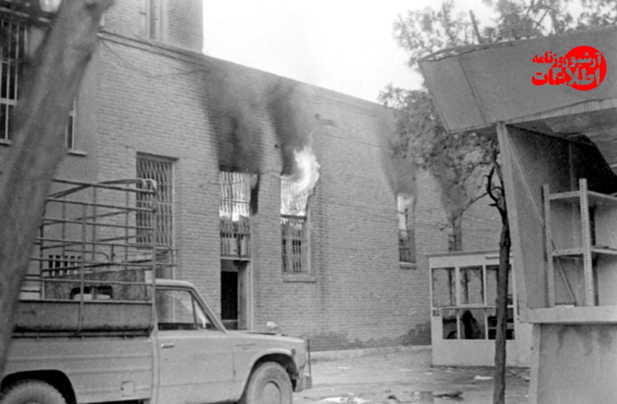 عکسهای دیده نشده از تصرف زندان قصر توسط مردم!