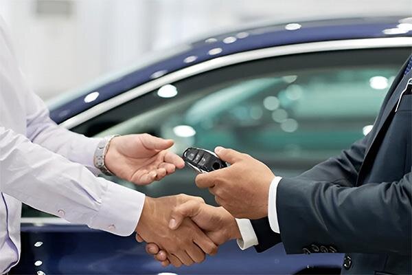 تحویل خودرو از کرمان موتور بعد از بررسی فنی و تست خودرو