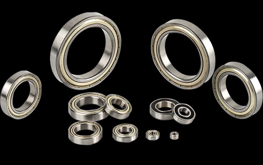 بررسی تفاوتهای فنی و کاربردی میان بلبرینگها و رولبرینگهای صنعتی