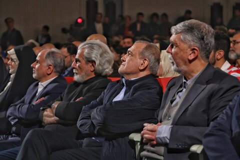 کنایه به دبیر جشنواره: چطور در زمان شاه فامیلی‌اش شده شاهسواری؟!