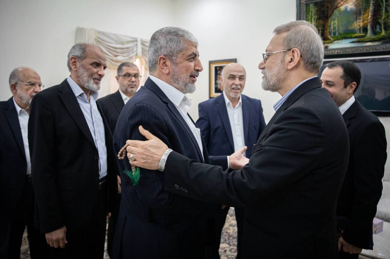 دیدار صمیمی لاریجانی با رهبران حماس در قطر +عکس