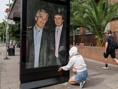 رسوایی جدید ترامپ کنار پیاده‌رو مردم را شوکه کرد +ویدیو