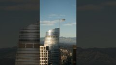 ویدیو| شیء مرموز فلزی لس‌آنجلسی‌ها را شوکه کرد؛ سفینه فضایی یا شوخی اینترنتی؟