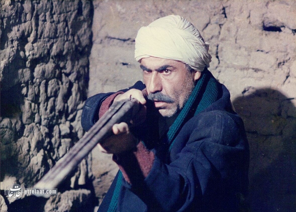 عکس‌های خاطره‌انگیز از ۶۰ سال بازیگری عنایت بخشی را تماشا کنید