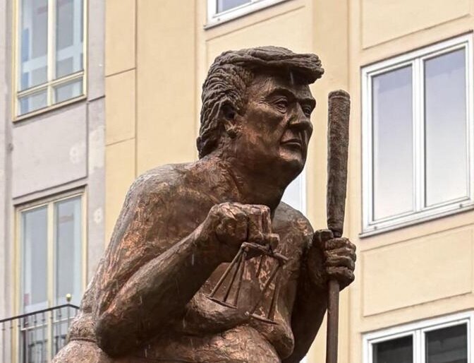 طاعون نارنجی هم آمد؛ برو بمیر! +عکس