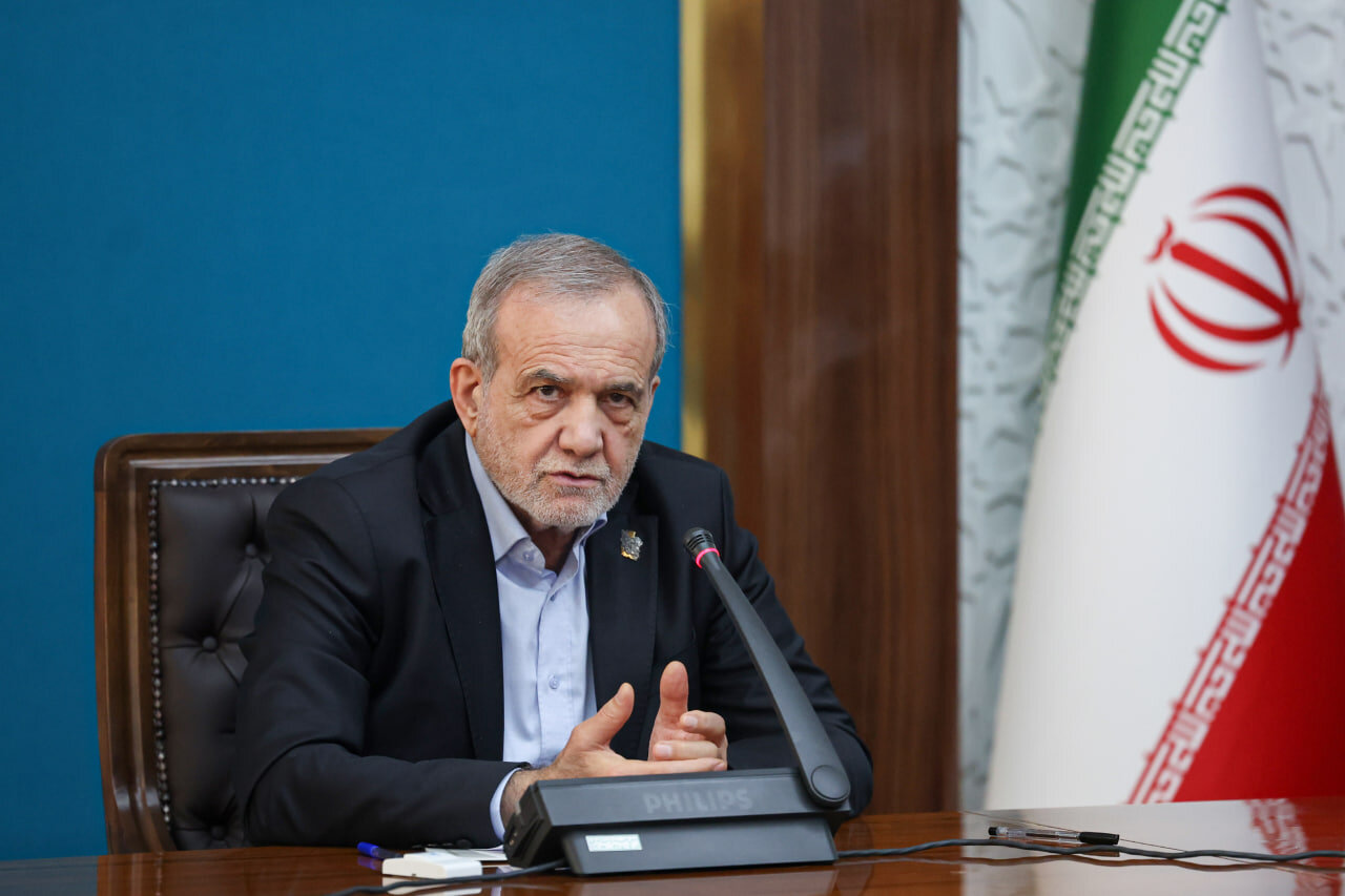 پزشکیان: مذاکرات ایران و آمریکا با مجوز رهبر انقلاب در حال برگزاری است