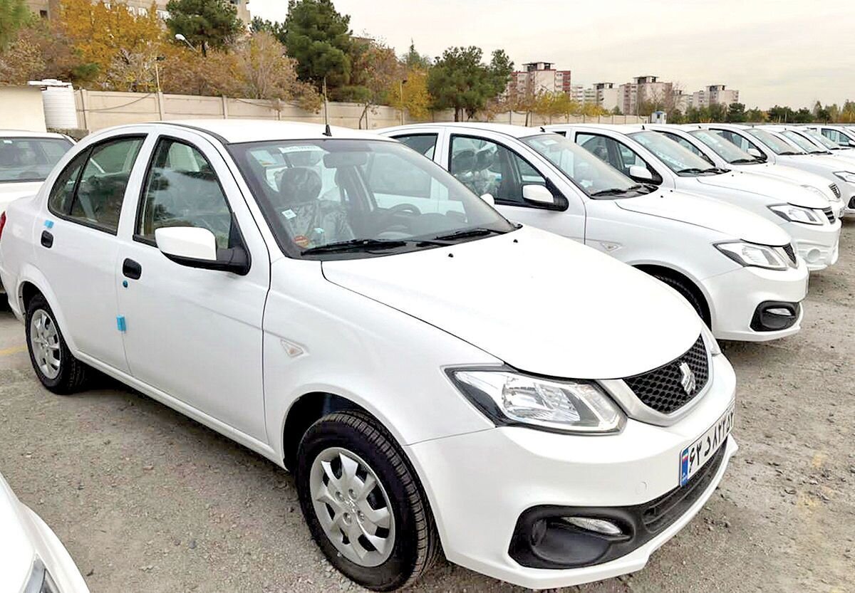 ترکش افزایش قیمت دلار به بازار خودرو خورد/ خرید یک کوییک هم برای مردم آرزو شده!