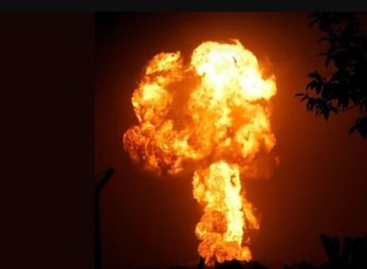 فوران آتشفشان یا انفجار اتمی؟ +ویدیو