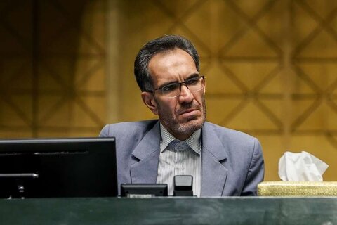 نماینده مجلس: ناو دوم آمریکا فقط خرج روی دست‌شان گذاشت