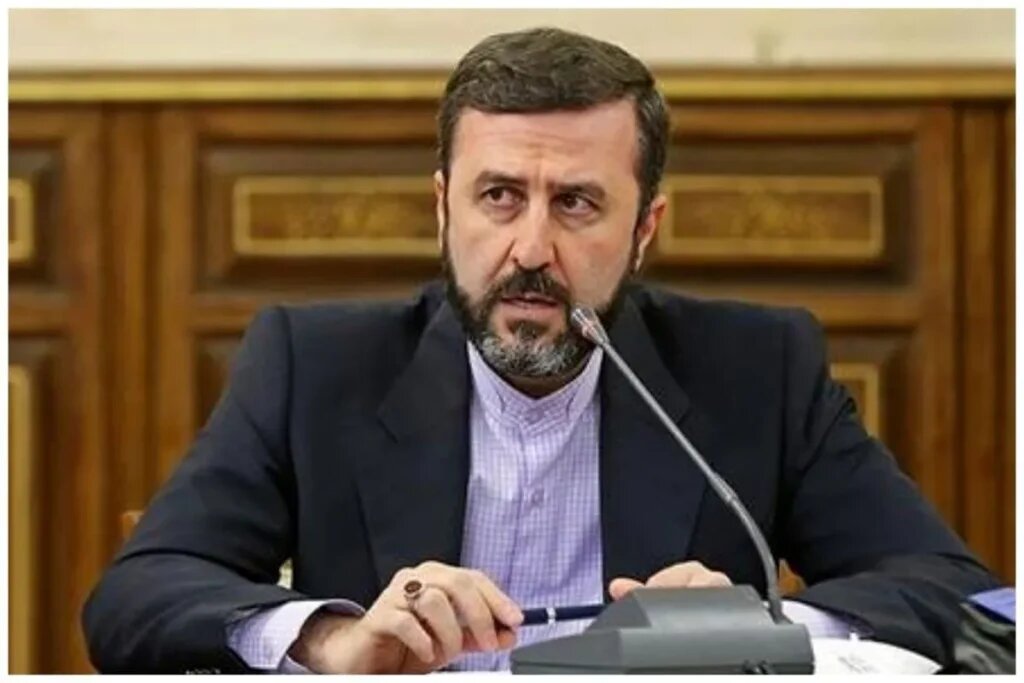 سفر معاون حقوقی وزارت خارجه به بندرعباس و بازدید از مناطق آسیبدیده جنگی