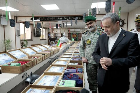 وزیر خارجه: عراقچی: حمله آمریکا به ناوچه «دنا» یک جنایت جنگی است +ویدیو