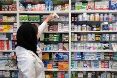 گلایه از پاسخگو نبودن مسئولان و آشفتگی قیمت دارو