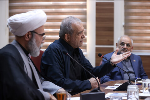 پزشکیان: اگر رهبر انقلاب دستور می‌دادند مذاکره نشود قطعاً اطاعت می‌کردیم