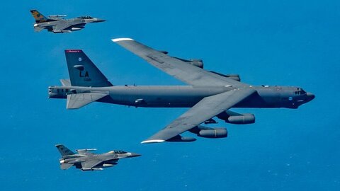 خروج هر شش بمب‌افکن B-52 آمریکا از بریتانیا؛ ترامپ در پی راهی برای پایان جنگ ایران است
