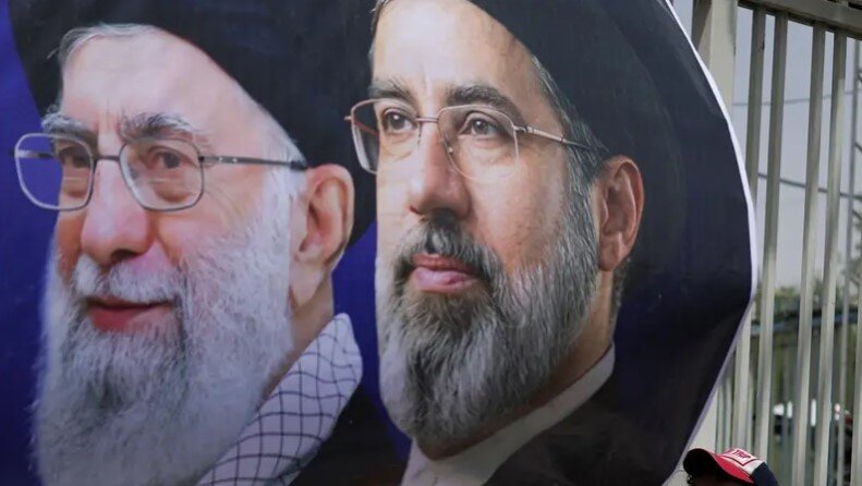 رهبر انقلاب: انتقام خواست ملّت ماست و به‌ حتم باید انجام شود؛ تقدیر از حضور ده‌ها میلیونی مردم ایران و عراق در تشییع آقای شهید ایران
