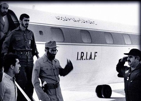 منوچهر قلمچی، عکاس روزنامه اطلاعات: رهبر شهید معتقد بودند عکاسان خبری تاریخ را ثبت می‌کنند