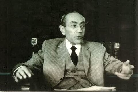 پادشاه بی‌تاج‌وتخت شعر فارسی؛ یادی از مهدی حمیدی شیرازی به بهانه سالگرد درگذشت شاعر