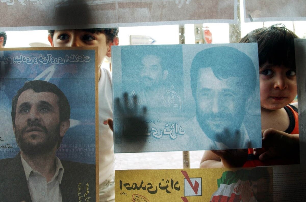 گزارش نیویورک تایمز از ماجرای پلیسی انتقال احمدی‌نژاد به خانه امن موساد در تهران؛ آیا محمود مهره اسرائیل است؟