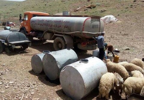 آبرسانی ۳۳ کامیون تانکردار به مناطق عشایری کرمانشاه