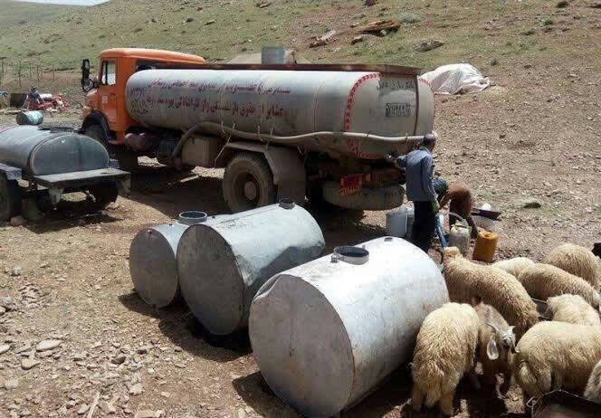 آبرسانی ۳۳ کامیون تانکردار به مناطق عشایری کرمانشاه