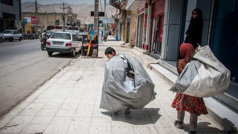 معاون اورژانس اجتماعی از کودکان کار می‌گوید؛‌ فرزندان فقر در مدار بسته