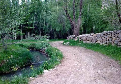 سفر به روستای ونایی با جشمه‌سارهای فراوان
