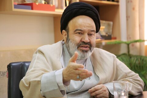 این اظهارات توهین به جایگاه رهبری است
