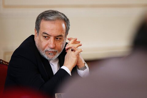 تاکید وزیر خارجه بر پیشبرد منافع کشور در چارچوب تدابیر رهبر انقلاب