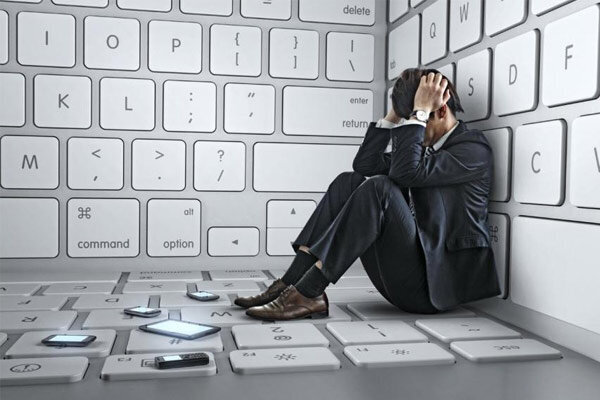 عوارض استفاده افراطی از فضای مجازی شما را وحشت‌زده می‌کند