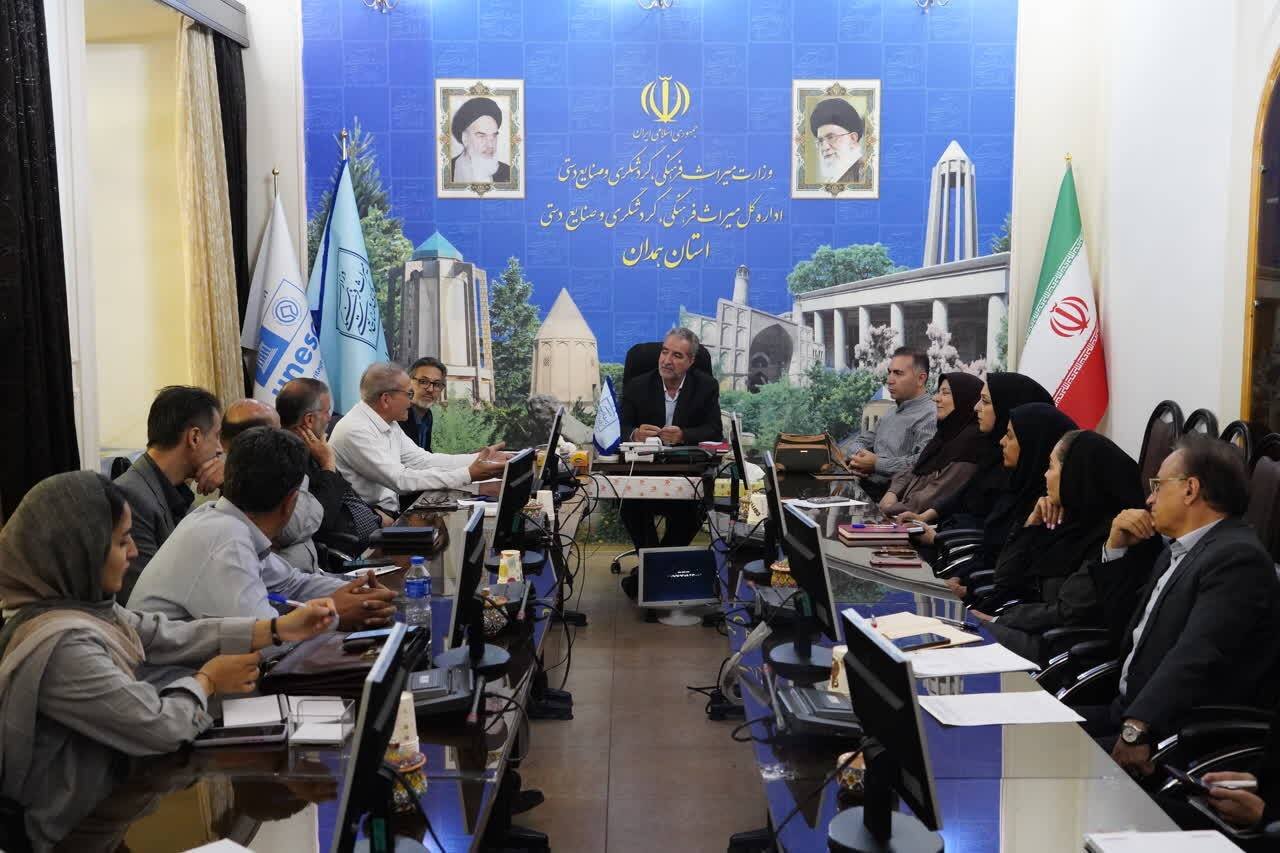 همدان میزبان نخستین جشنواره گیاهان دارویی حکیم هزاره‌ها