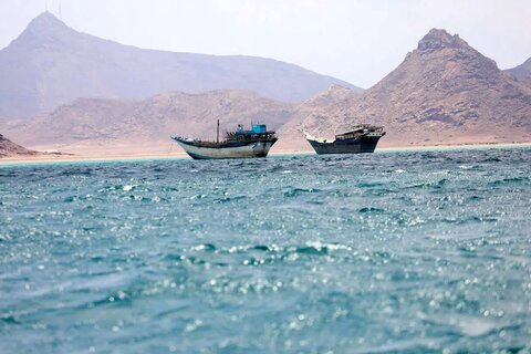 آخرین وضعیت ترافیک دریایی در تنگه هرمز و باب‌المندب اعلام شد
