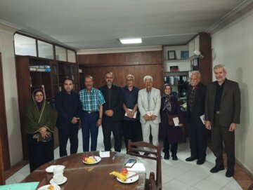 تصاویری از قدیمی‌ترین خبرنگاران مشهد!