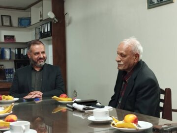 دو برنامه سرپرستی روزنامه اطلاعات در مشهد برای بهره‌گیری از تجربه پیشکسوتان