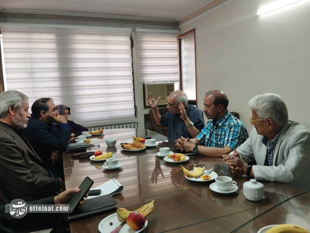 تصاویری از قدیمی ترین خبرنگاران مشهد!