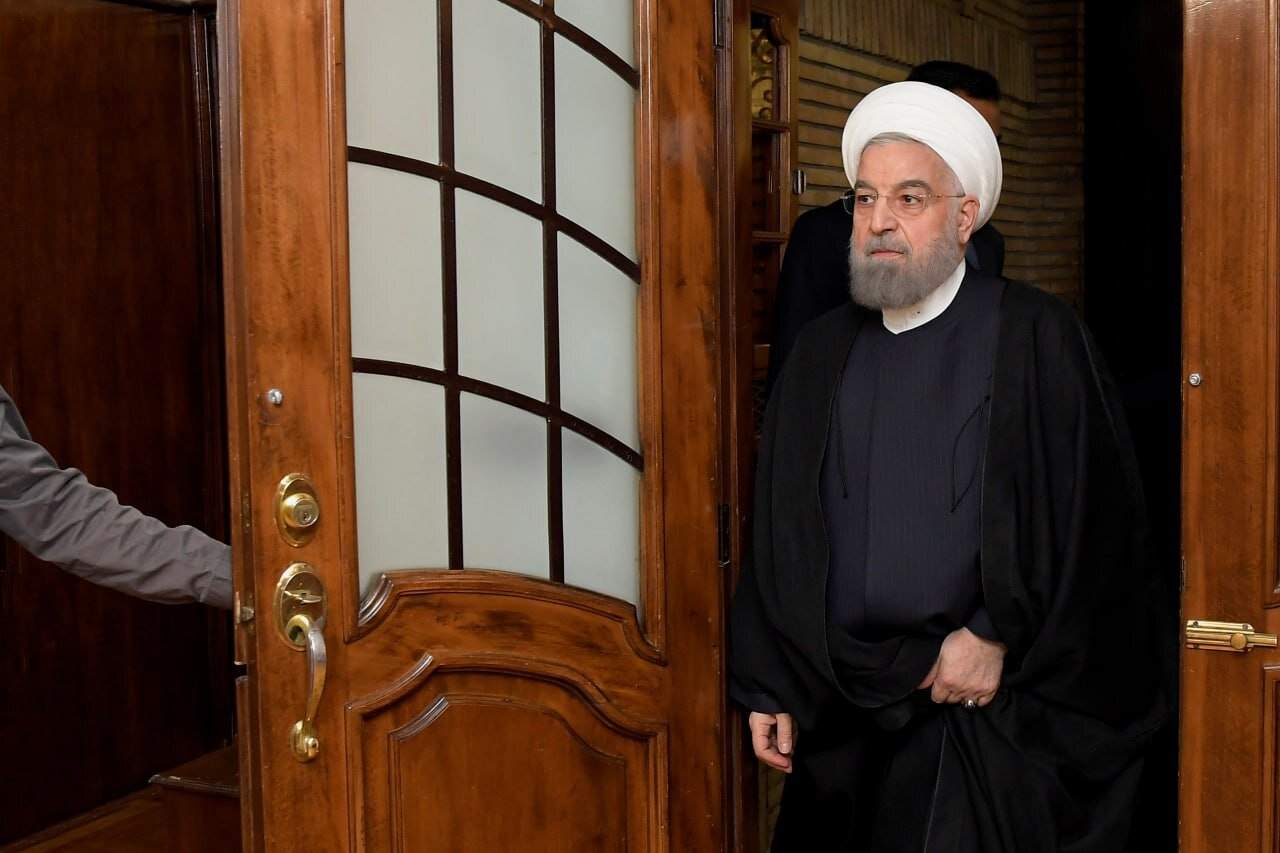 خاطره حسن روحانی از رهبر شهید درباره ساخت جایگاه سخنرانی برای امام زمان +ویدیو