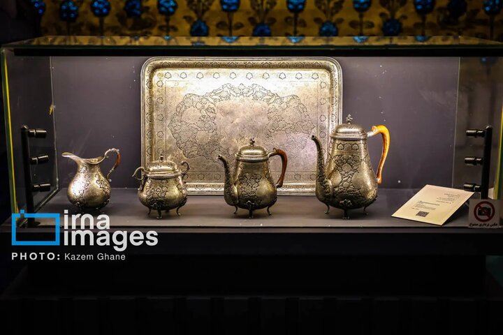 نمایشگاه رخ‌ست