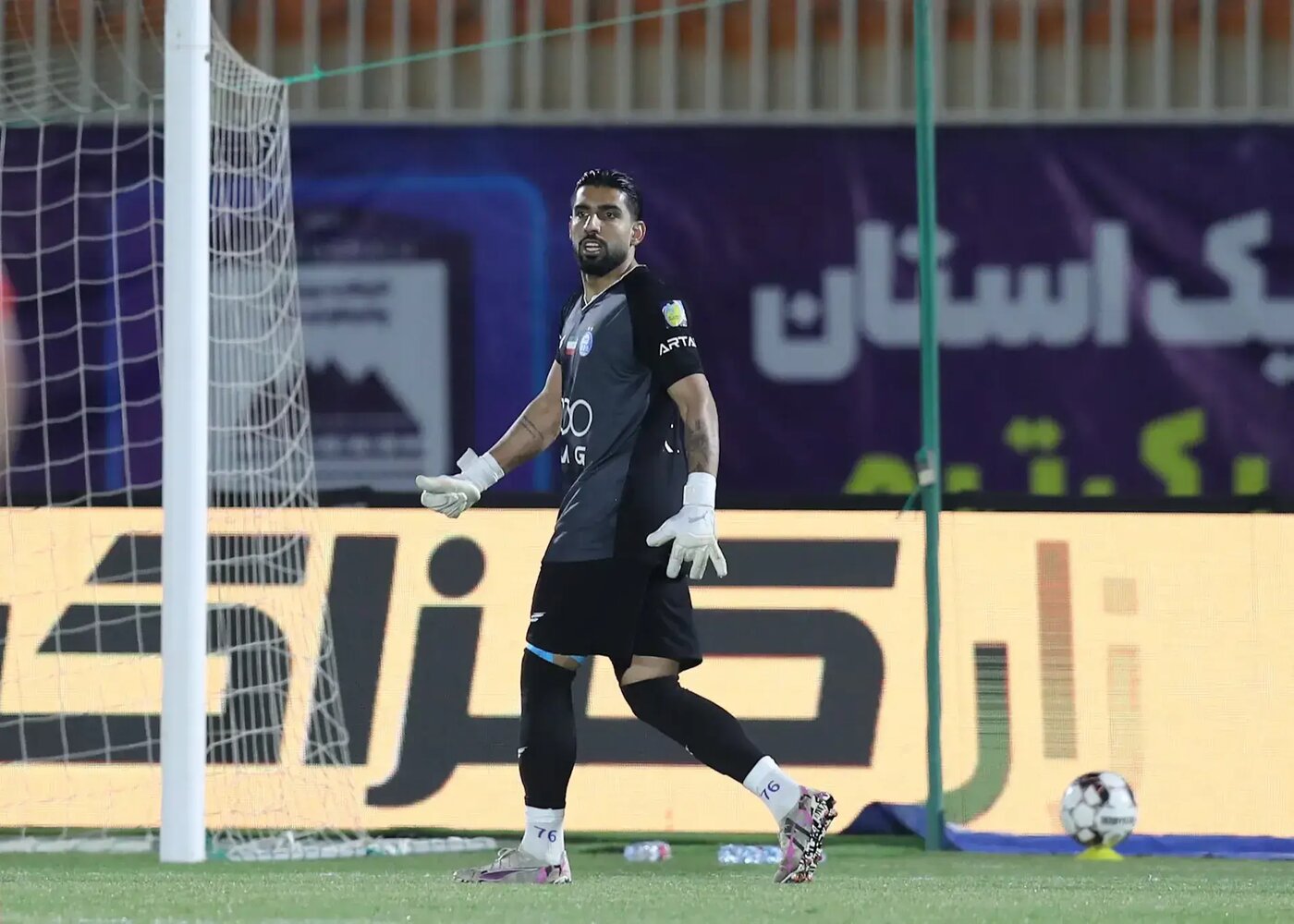 حبیب فرعباسی، سنگربان باشگاه استقلال