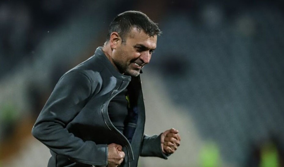 18مربی، 18 چمدان