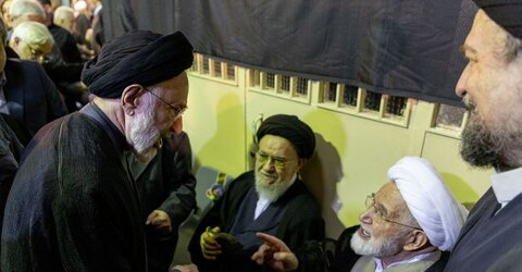 دیدار کروبی و خاتمی در یک مراسم ختم +عکس