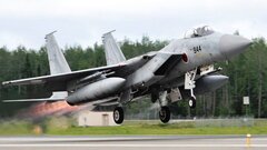 درگیری جنگنده‌ F-15 ژاپن با هواپیمای شناسایی پیشرفته چین نزدیک تنگه تایوان